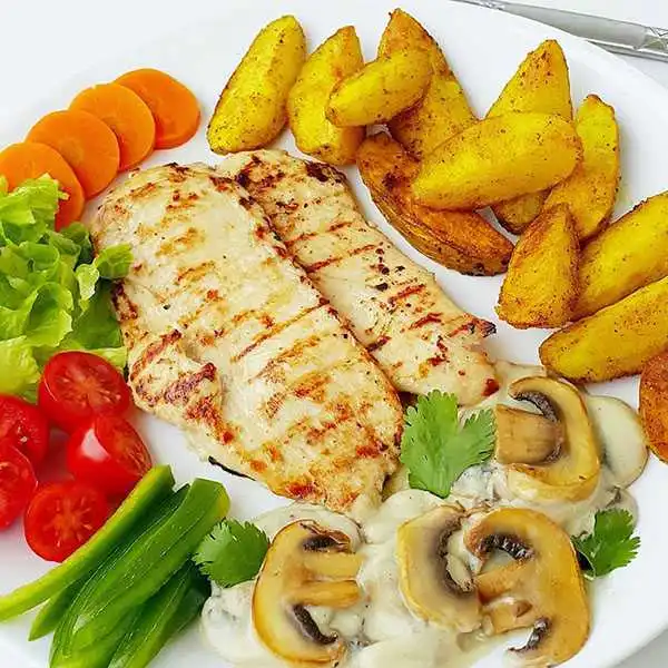 استیک مرغ رستوران رنزو در ولیعصر تبریز